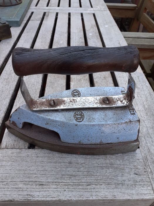 Sprzedam Stare zelazka