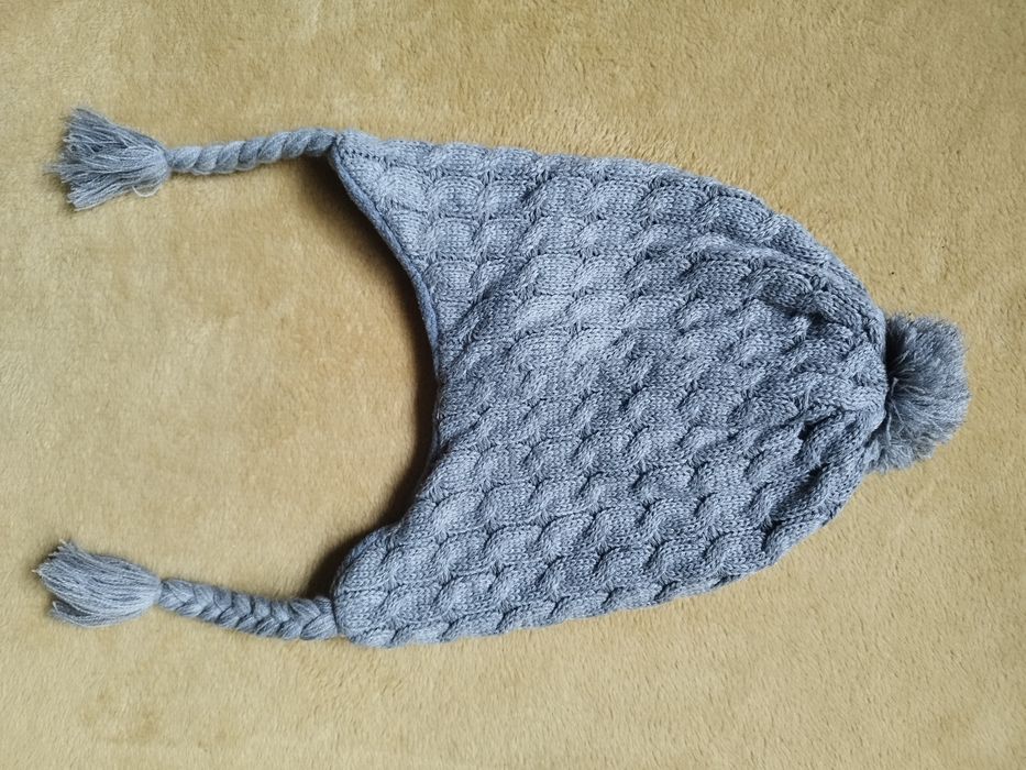 Czapka chłopięca z warkoczykami Cool Club 58 cm