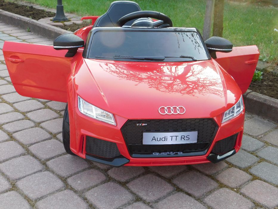 Oryginalny pojazd samochód AUDI TT RS na akumulator