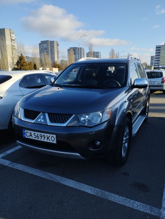 Митсубиши аутлердер 2 хл