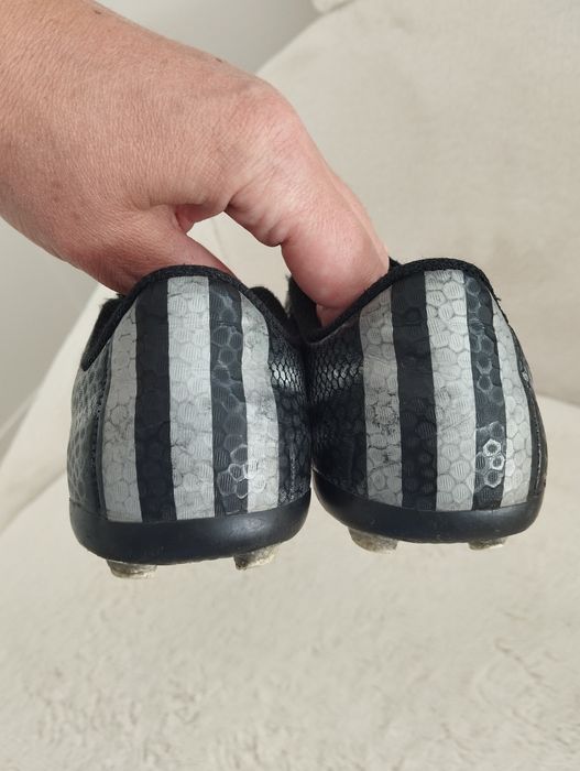 Buty piłkarskie, korki r. 29/30 Adidas