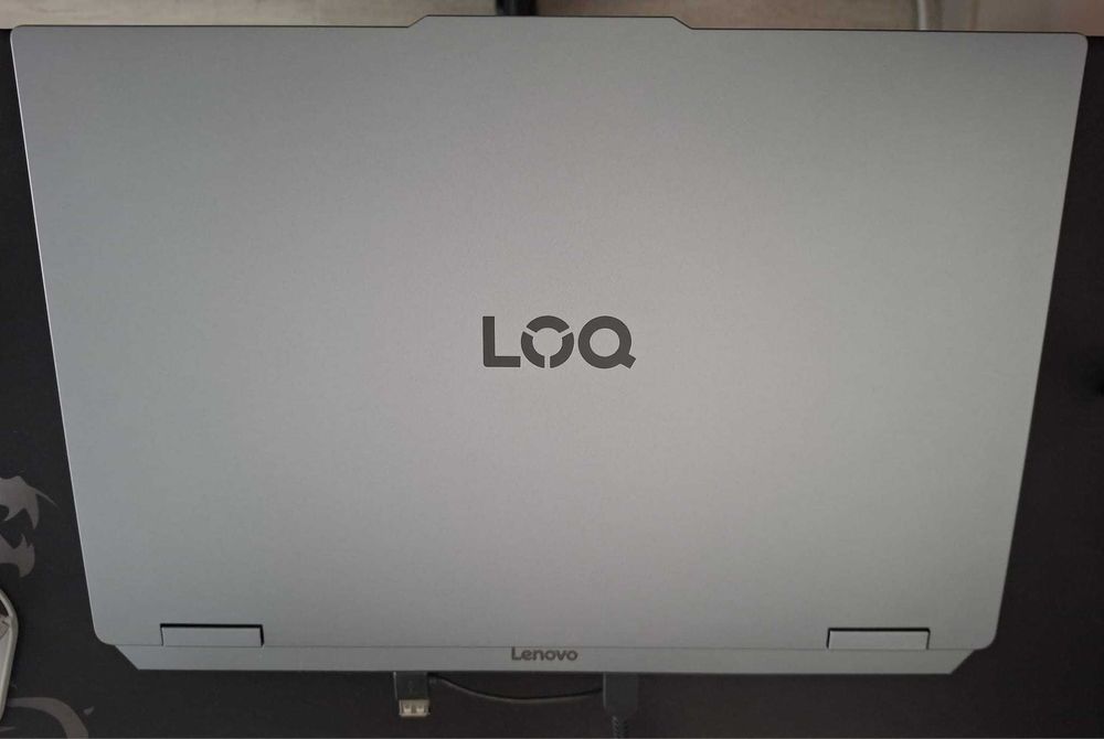 Portátil Lenovo LOQ Gaming 17i i7 5060