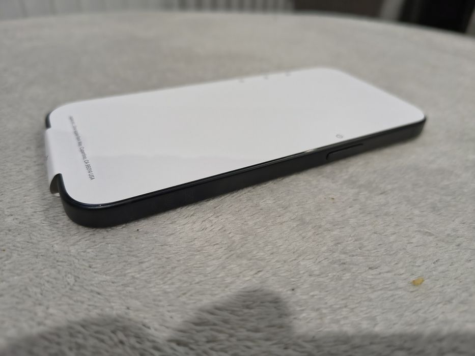 Nowy Iphone 15   128 Gb