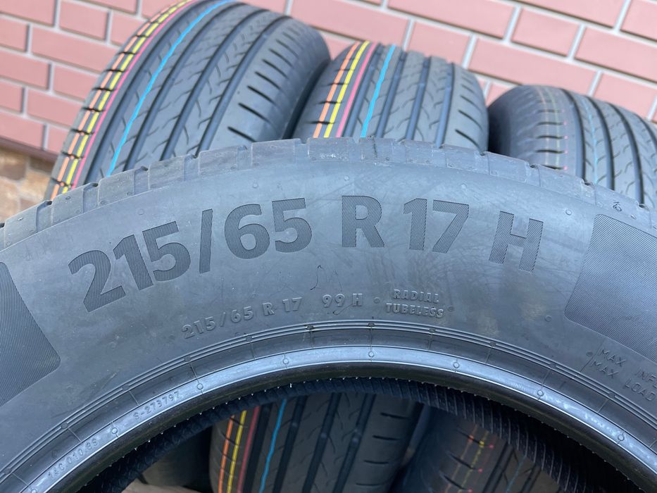 Шини. . 215/65/17