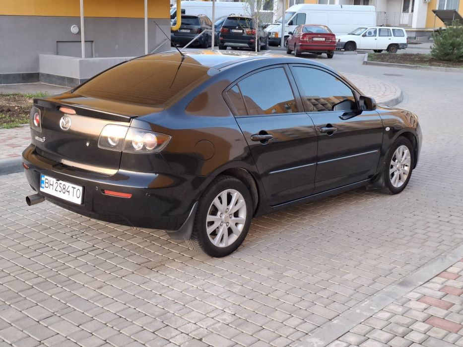 Мазда 3  MAZDA 3 автомат