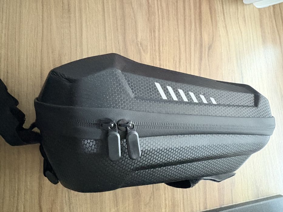 Zapięcie +torba do hulajnogi elekttrycznej Nowe