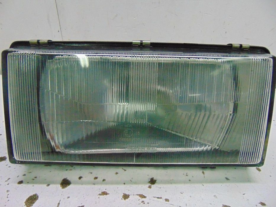Volvo 740 1ª serie farol