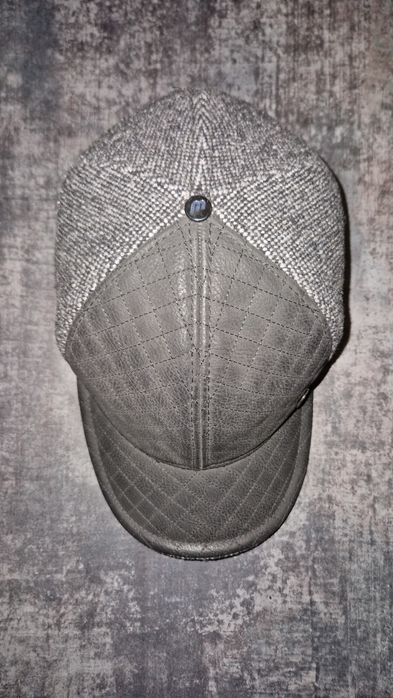 Чоловіча утеплена бейсболка на флісі з вушками