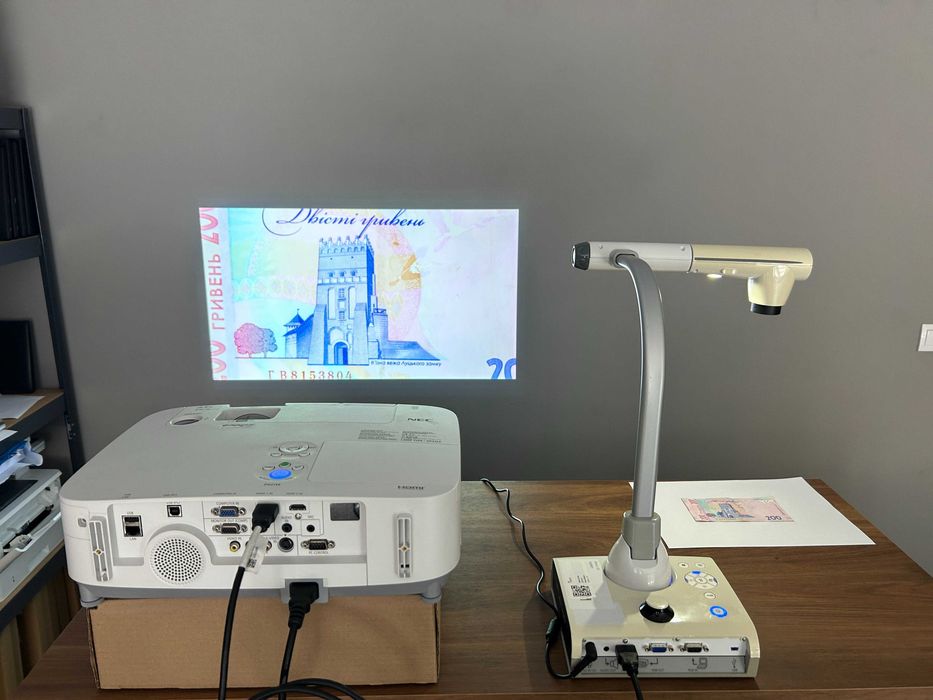 Документ-камера ELMO L-12i, спеціально для освітніх закладів