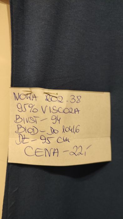 Bardzo ładna nowa sukienka z viscozy Tanio