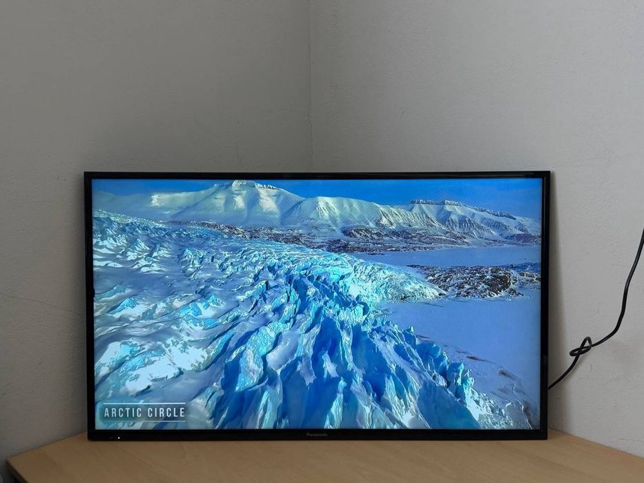 Телевізор Panasonic / 39″ / Full HD / Smart TV