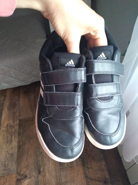 Czarne chłopięce buty adidas na rzepy rozmiar 34