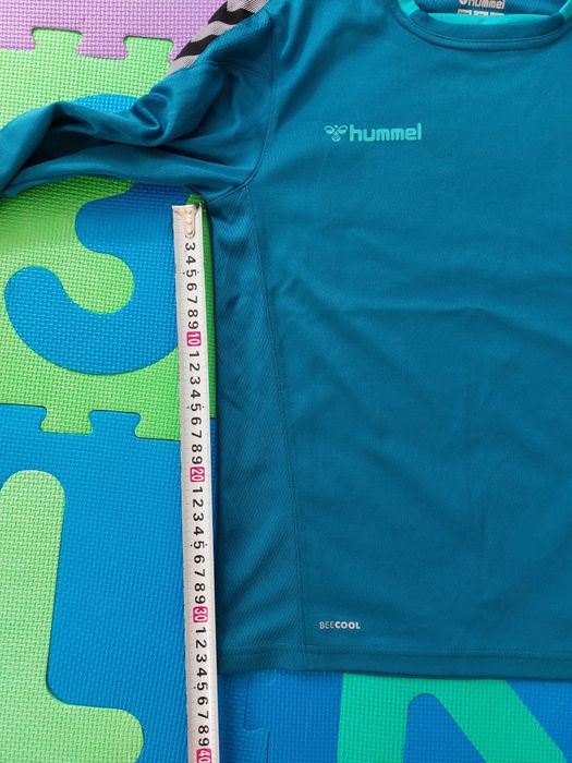 Bluzka sportowa na długi rękaw hummel.