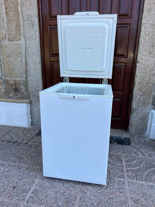 Arca frigorífica Whirlpool A+