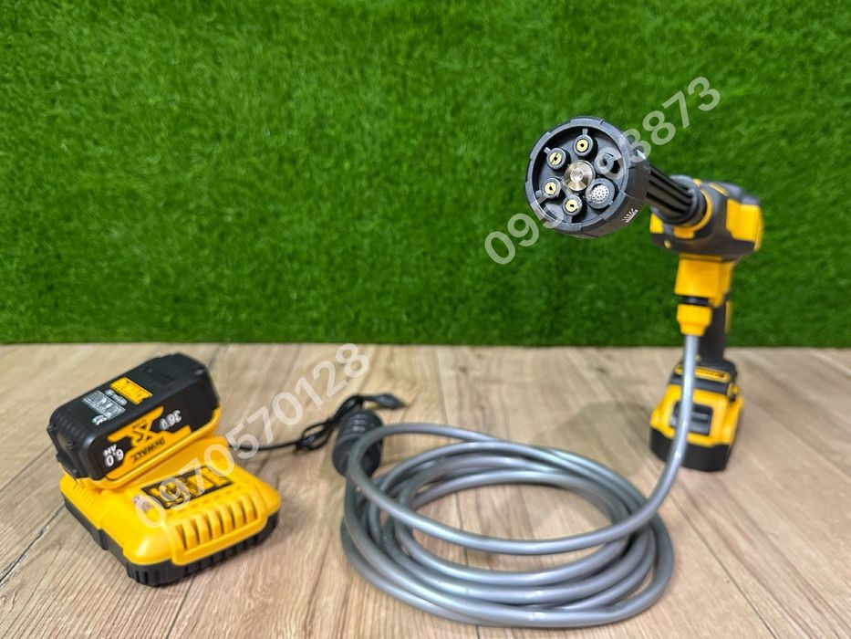 Аккумуляторная ручная мини мойка DeWalt DCPW550B 36V 6Ah 340 л/час