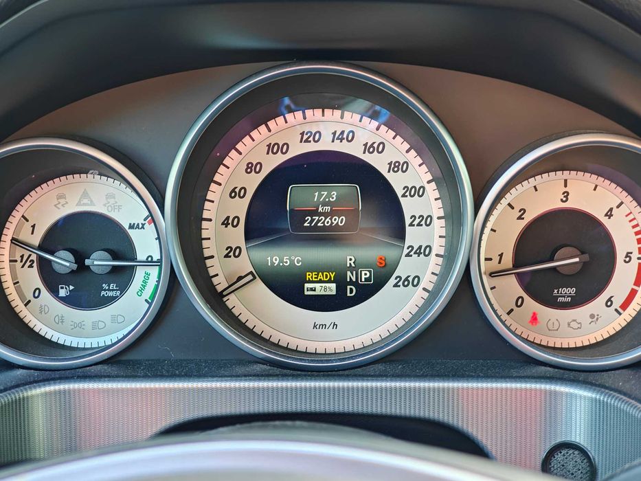 Mercedes-Benz E 300 Bluetec Hybrid