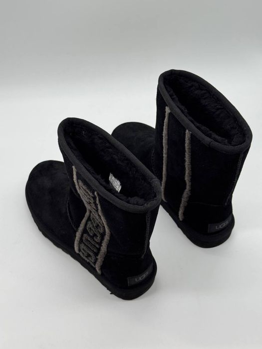 UGG Classic Mini Side Logo