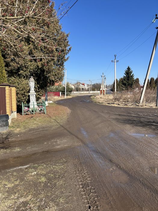 Продаж земельної ділянки в с.Суховоля під будівництво