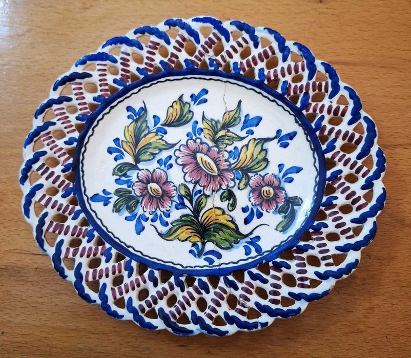 Prato oval em faiança Soares dos Reis, decoração floral