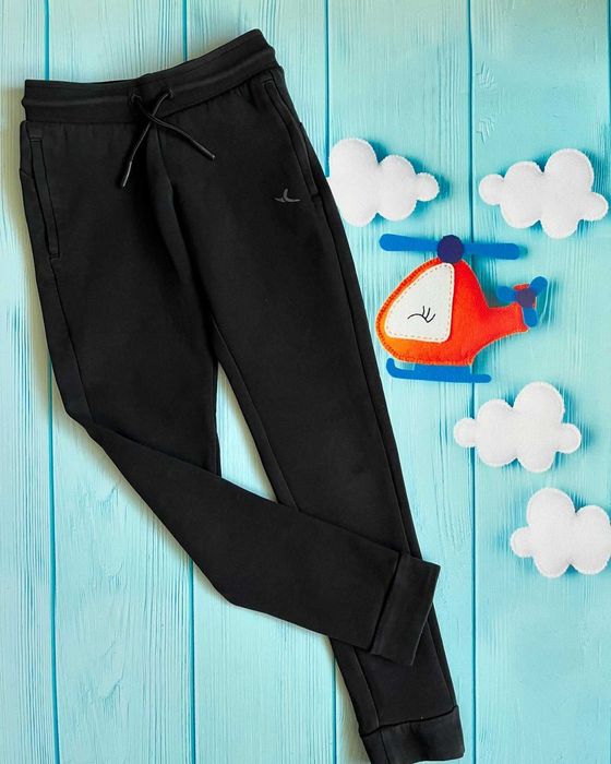 Спортивні штани на хлопчика