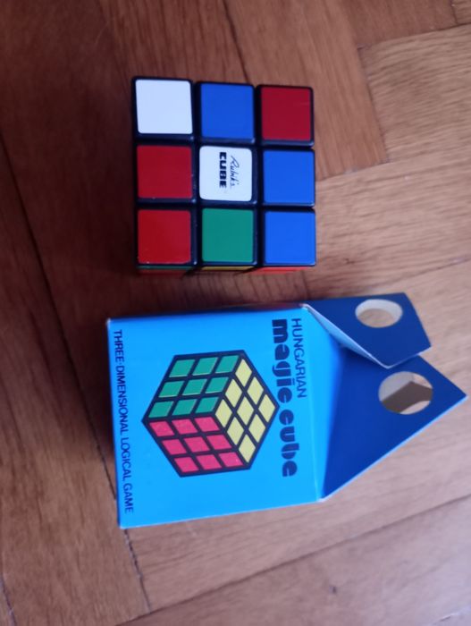 kostka Rubika z początku lat 80. – edycja Hungarian Magic Cube