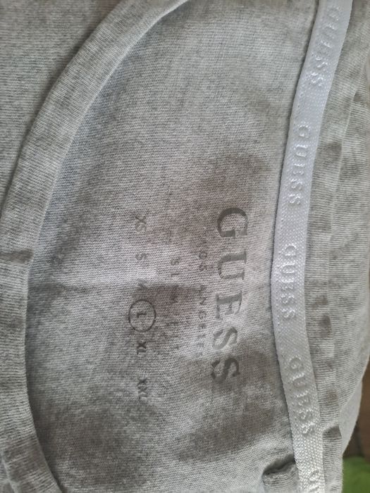 T-shirt Guess L polecam
