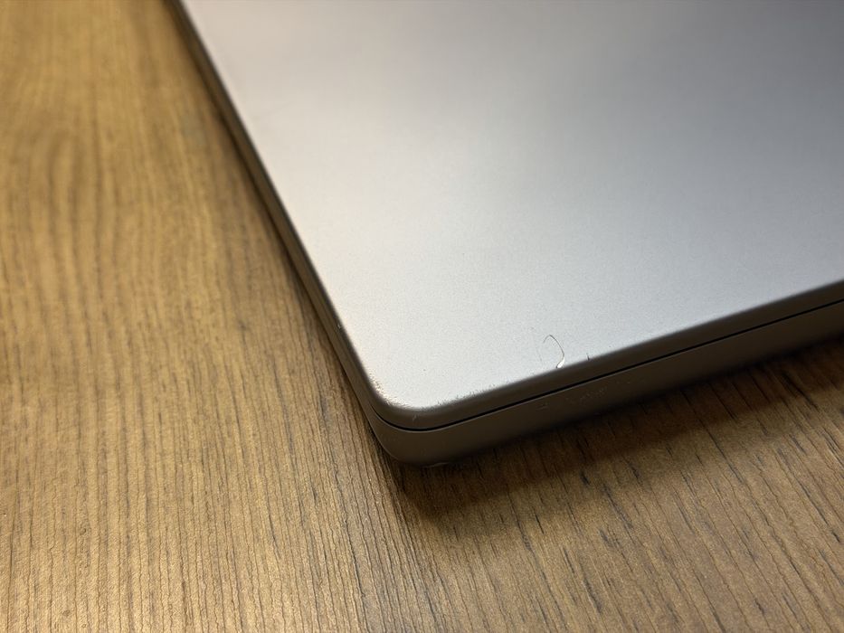 Macbook 16 pro m1 pro на запчясти без разбора