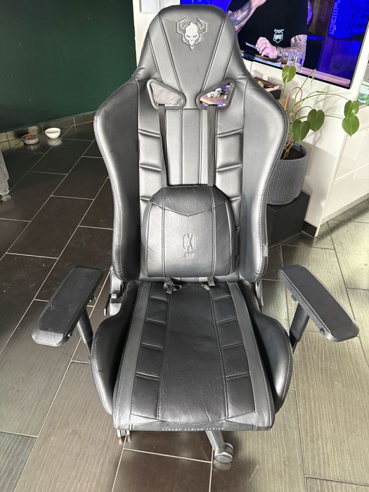 Diablo Chairs X-Ray – fotel gamingowy, czarny