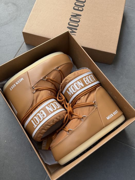 Продам оригінальні Moon boot