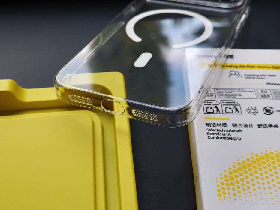Прозорий чохол Baseus Crystal Slim Magnetic для iPhone 17 Pro Max