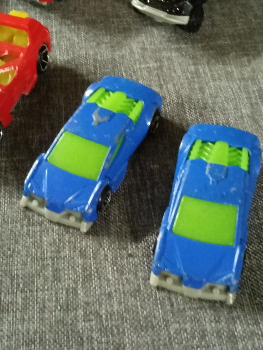 Miniaturas,bonecos e castanholas