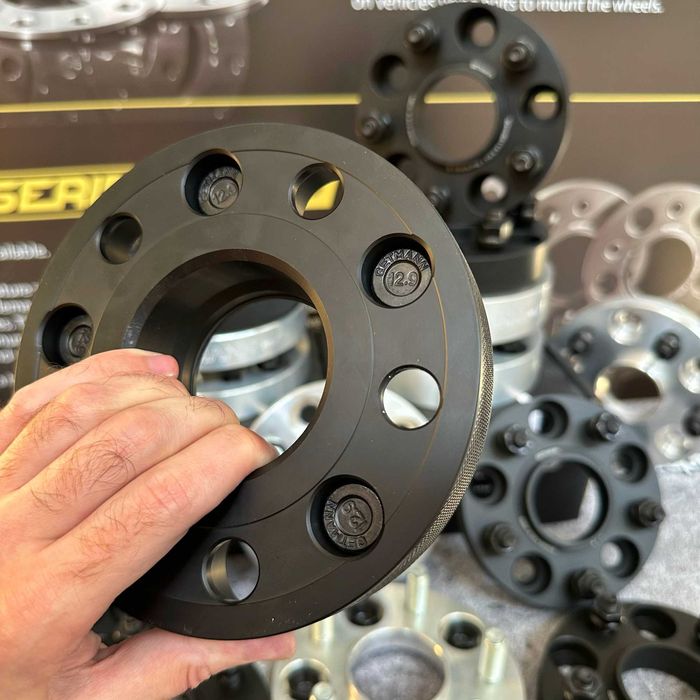 Колісні проставки-адаптери зі шпильками GETMANN під всі автомобілі