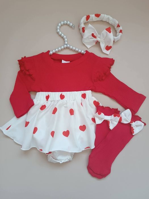 Червона боді сукня з сердечками,розмір 3-6міс, для фотосесій,святкових