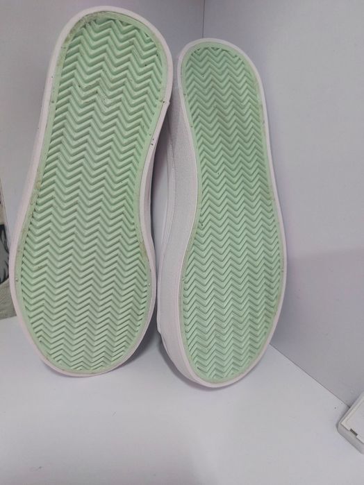 Новые кроссовки,H&M.Новые мокасины,кроссовки белые,29 размер