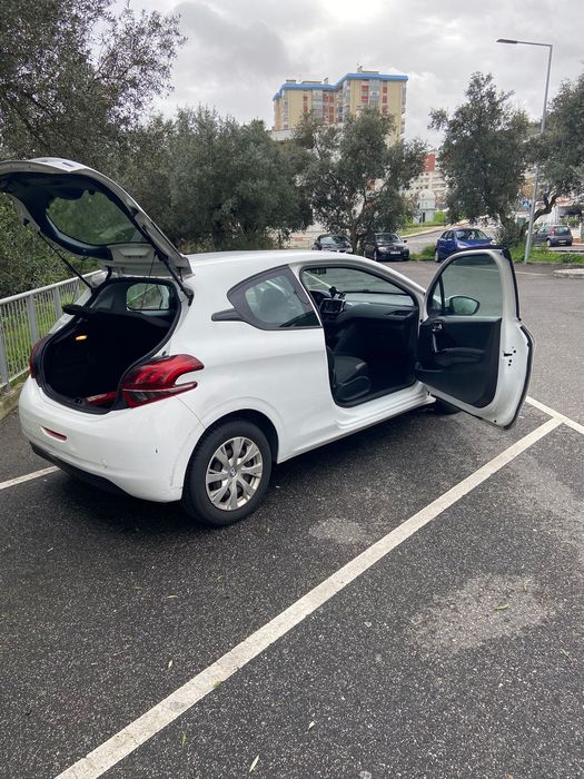 Peugeot 208 1.6 BLUE HDI