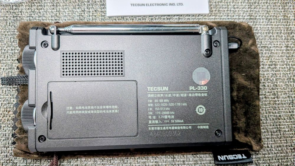 Radio globalne Tecsun PL-330