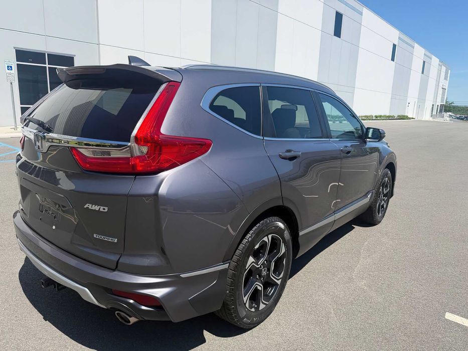 Honda CR-V Touring      2018