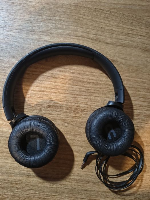 Słuchawki nauszne na kablu z wtyczką Jack 3.5 mm