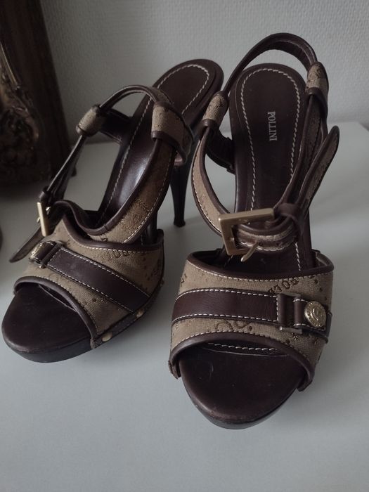 Buty Pollini na obcasie r.37