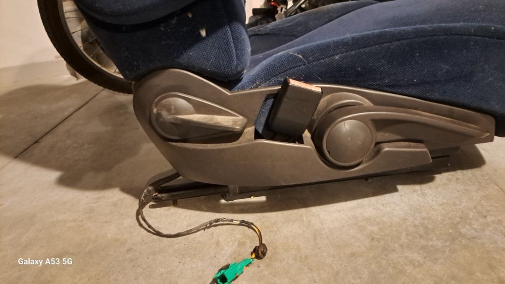 Rączka regulacj oparciai fotela Citroën C8 Peugeot Phedra Ulysse Scudo