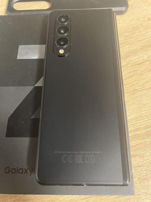 Samsung GalaxyZ fold3 12/512 5G duos .