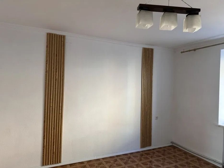 Продам елітну чотирикімнатну квартиру в центрі міста - 125 м².