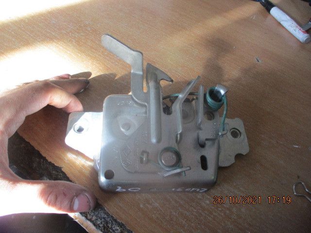Fechadura / fecho capot RENAULT Clio III (BR0/1, CR0/1)