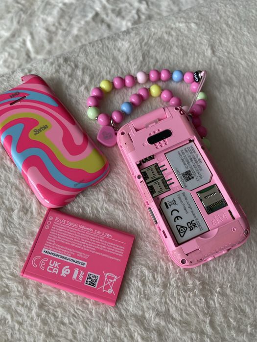 Рожевий розовый телефон Барбі Barbie phone з чохлами