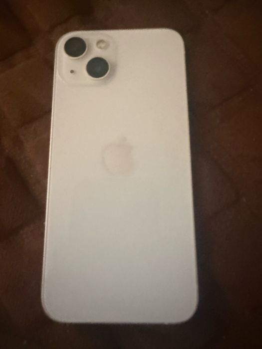 Продам Iphone 13