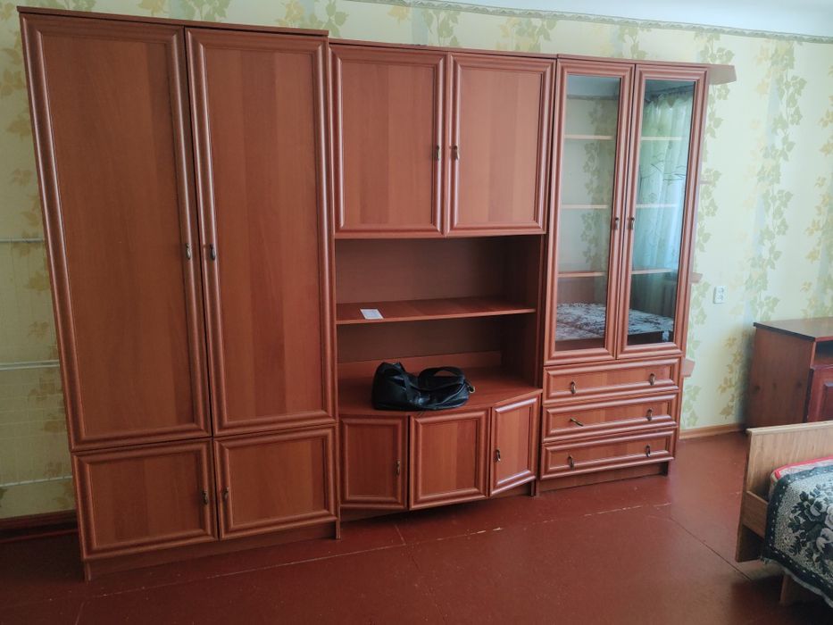 Продам стенку в отличном состоянии