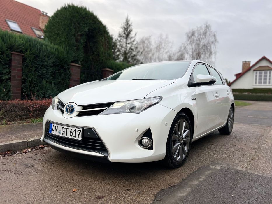 Toyota Auris Sprzedam Toyotа Auris 1.8 Hybrid