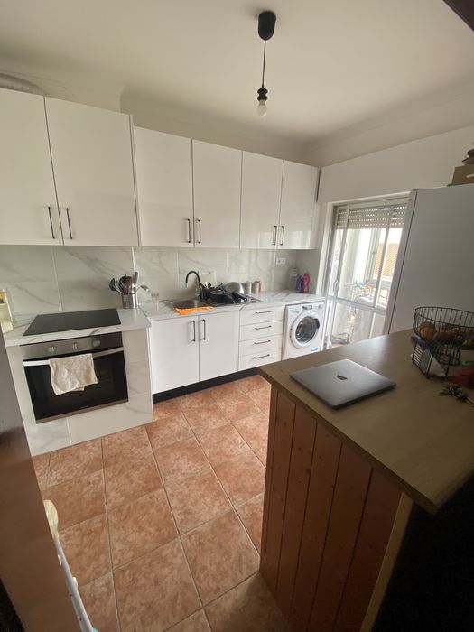 Alugo apartamento T2 / mobilado , em setubal