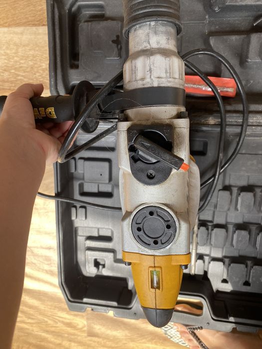 Перфоратор профессиональный DeWalt D25601K