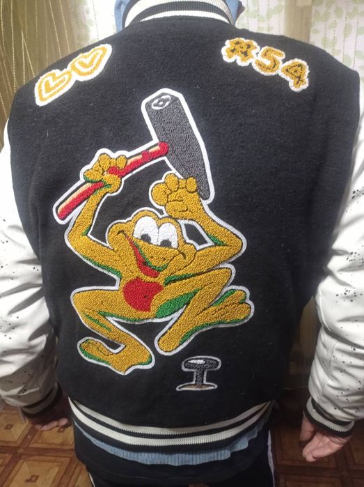 Виттон куртка оригинал